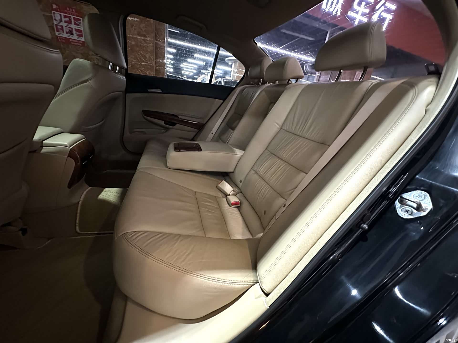 Honda Accord, 2011 20