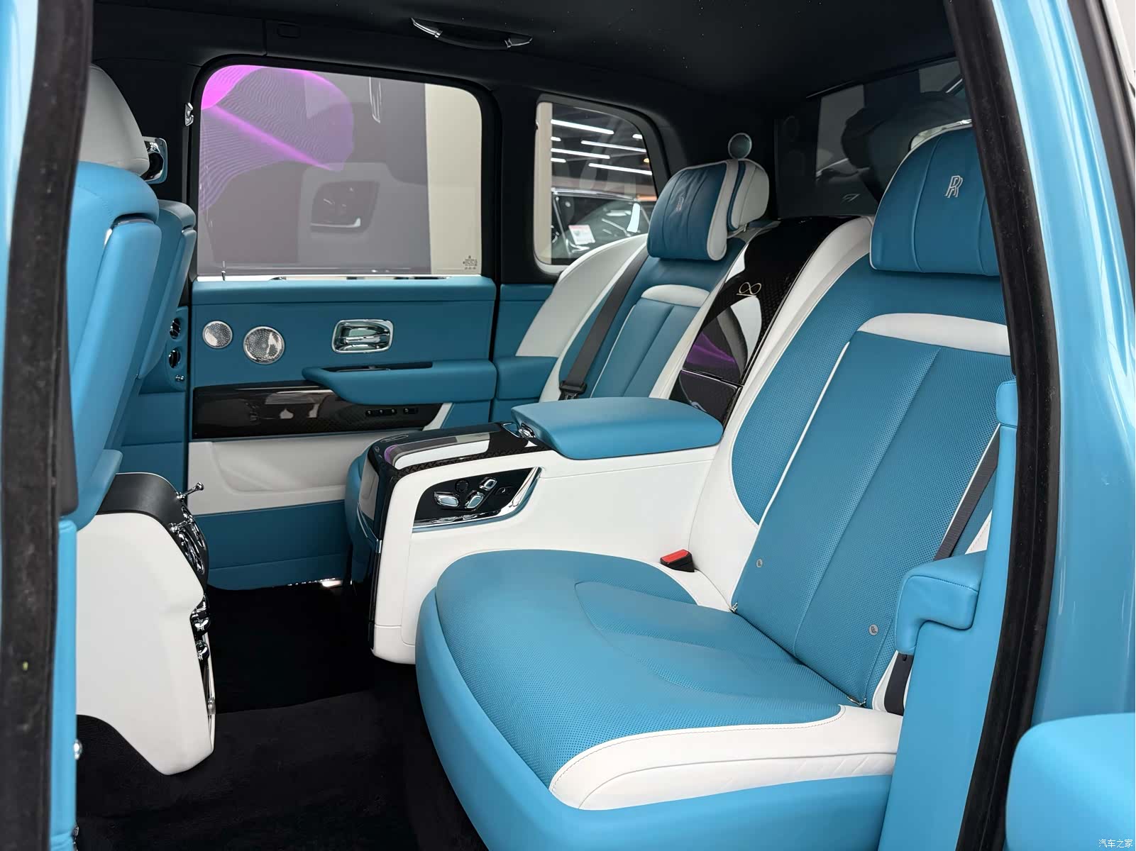 Rolls-Royce Cullinan, 2022 7