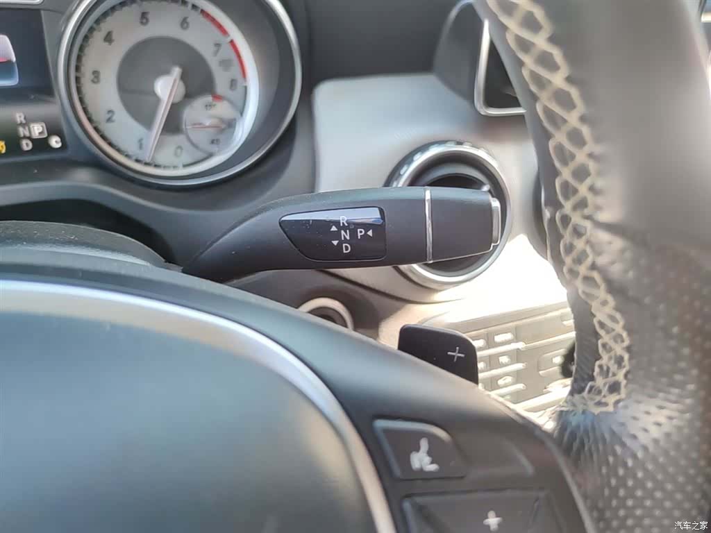 Mercedes-Benz GLA, 2016 14