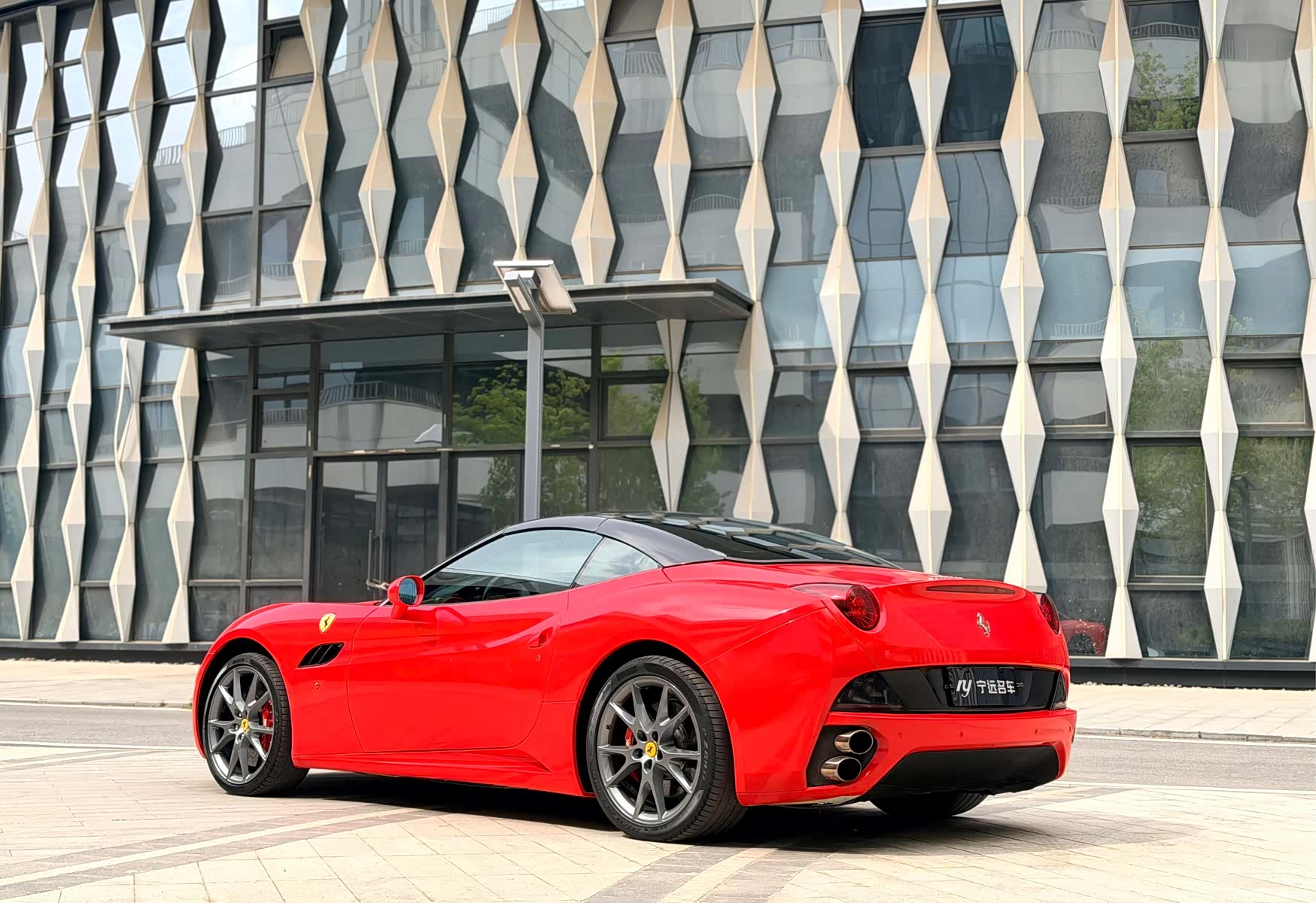 Ferrari California, 2011 7