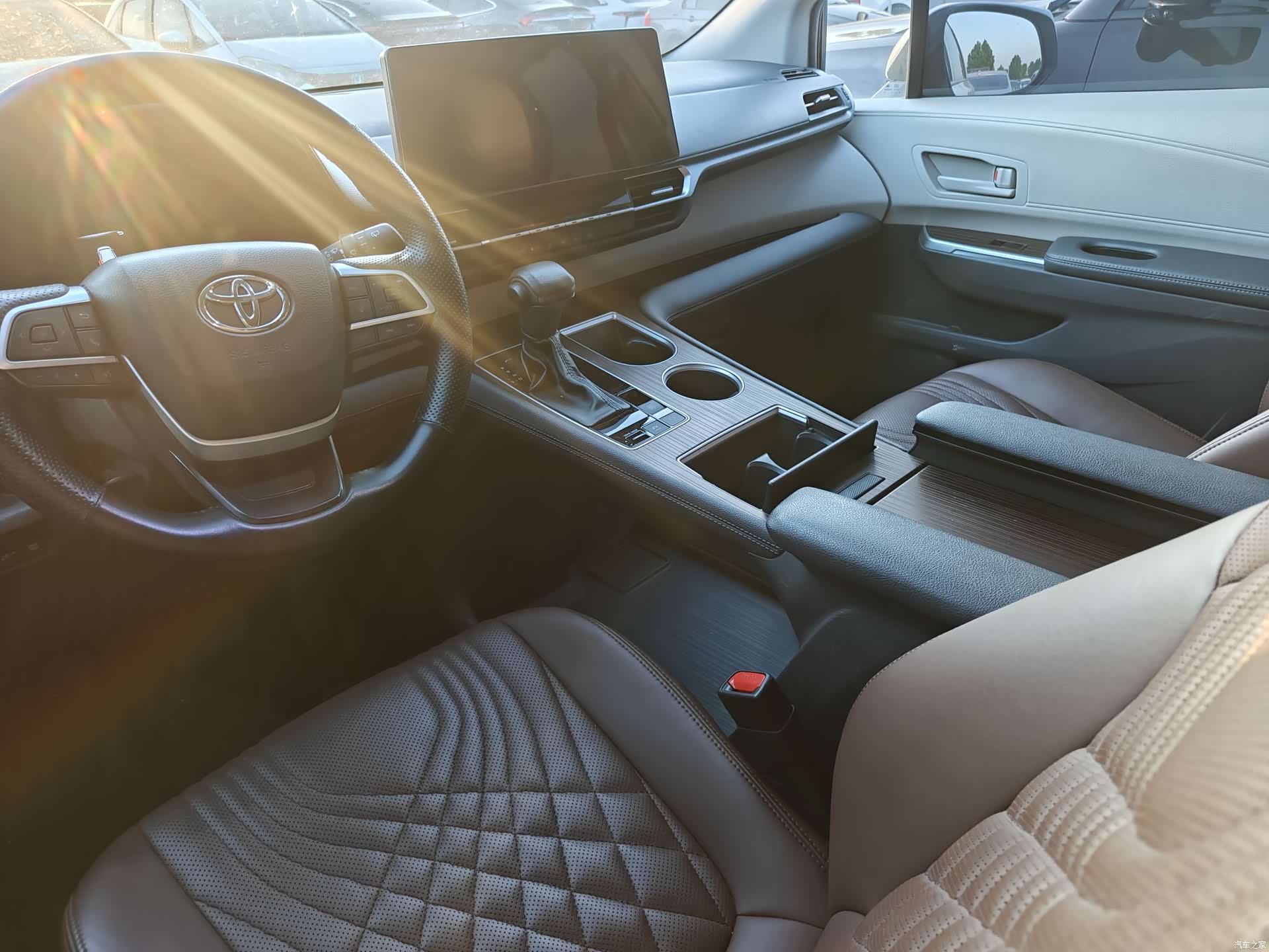 Toyota Sienna, 2023 16