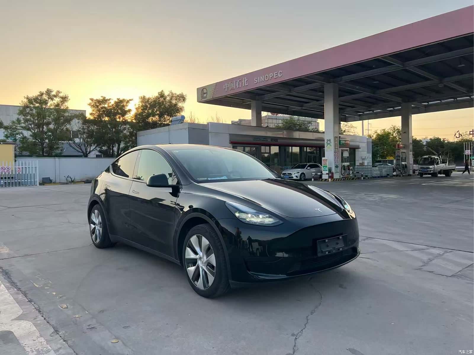 Tesla Model Y, 2023 3
