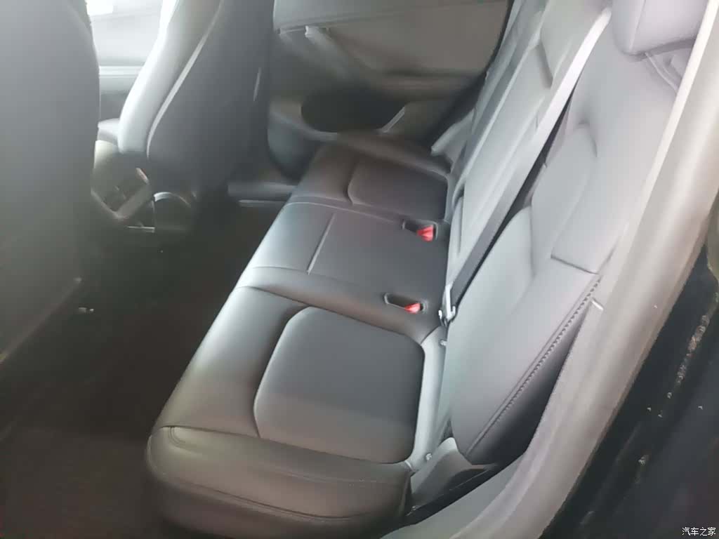 Tesla Model Y, 2022 17