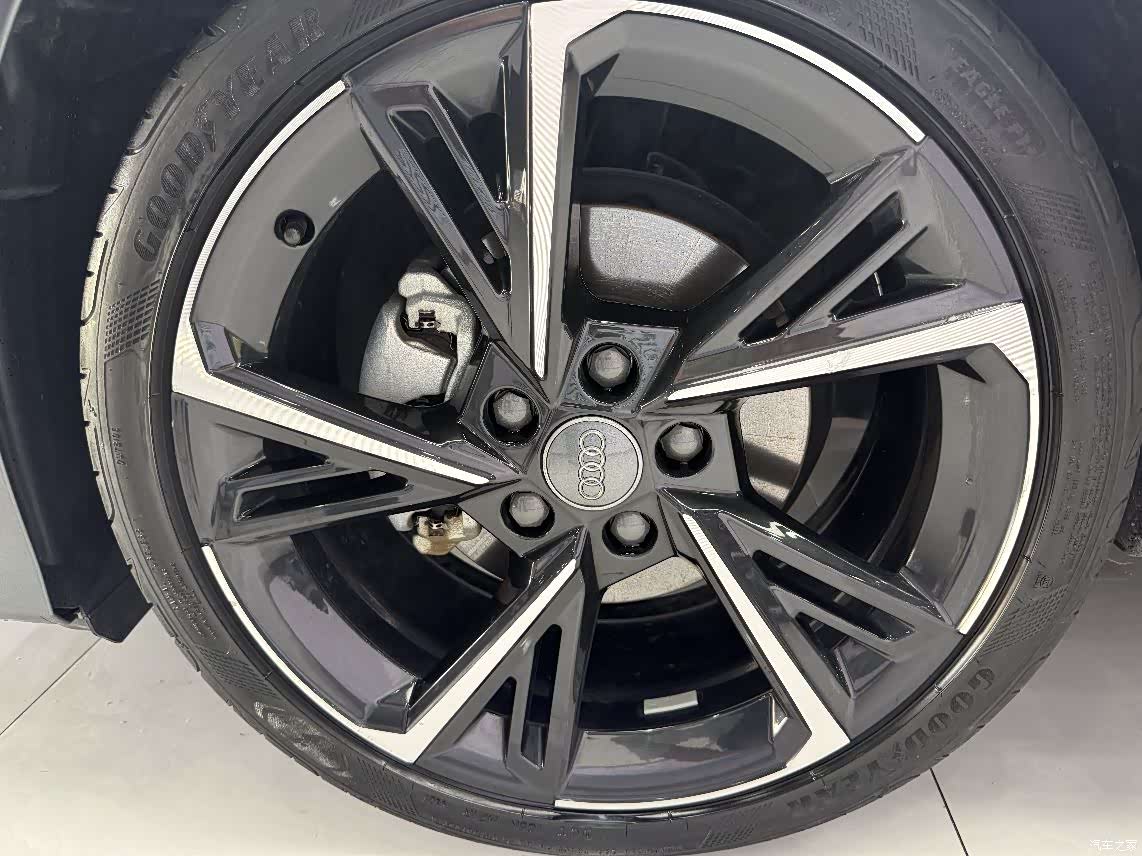 Audi A3, 2022 все фото