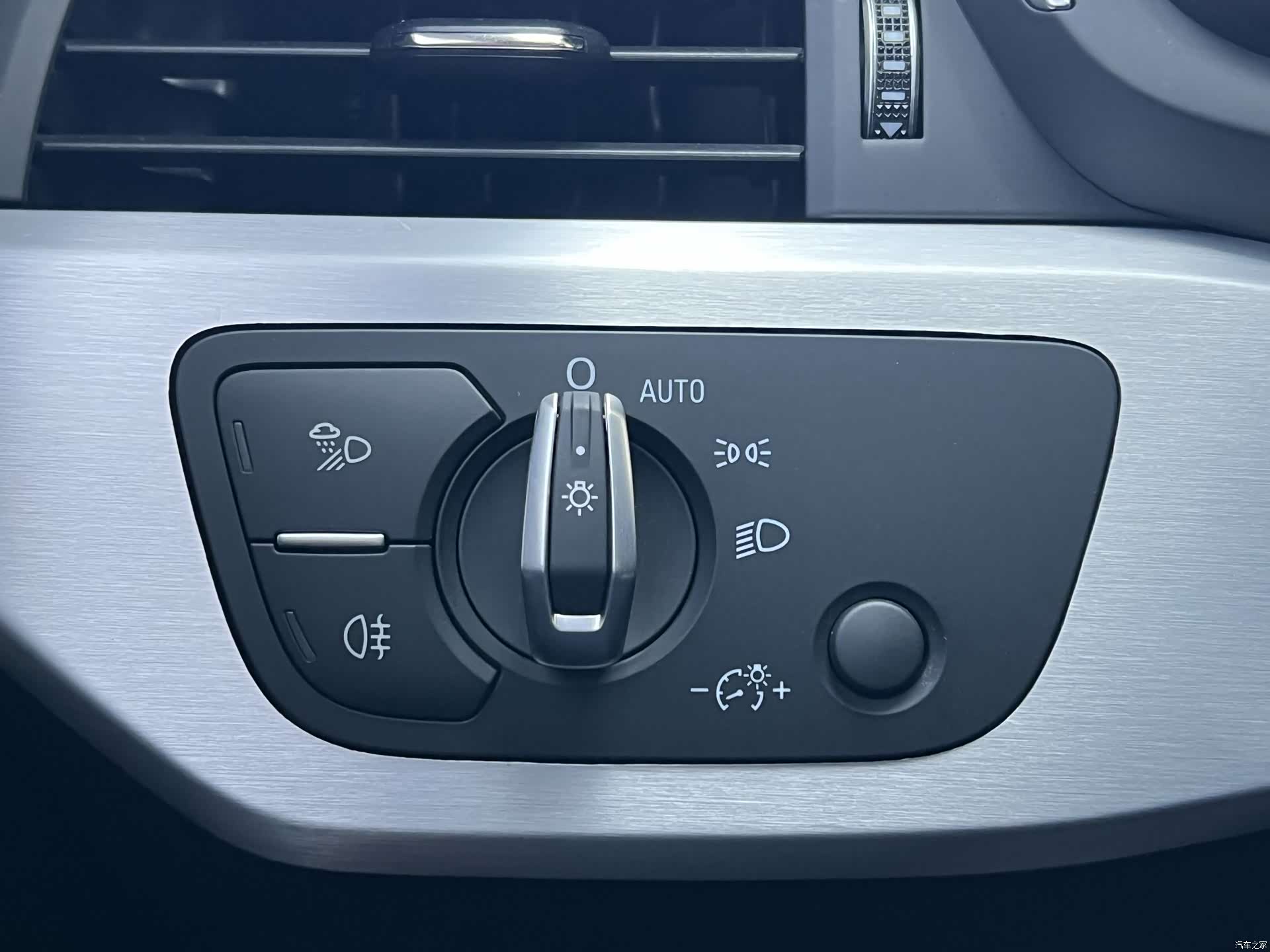 Audi A4L, 2022 15