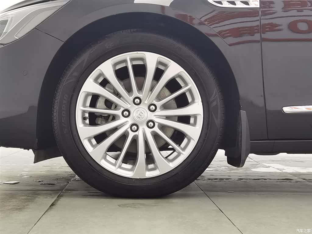 Buick LaCrosse, 2018 17