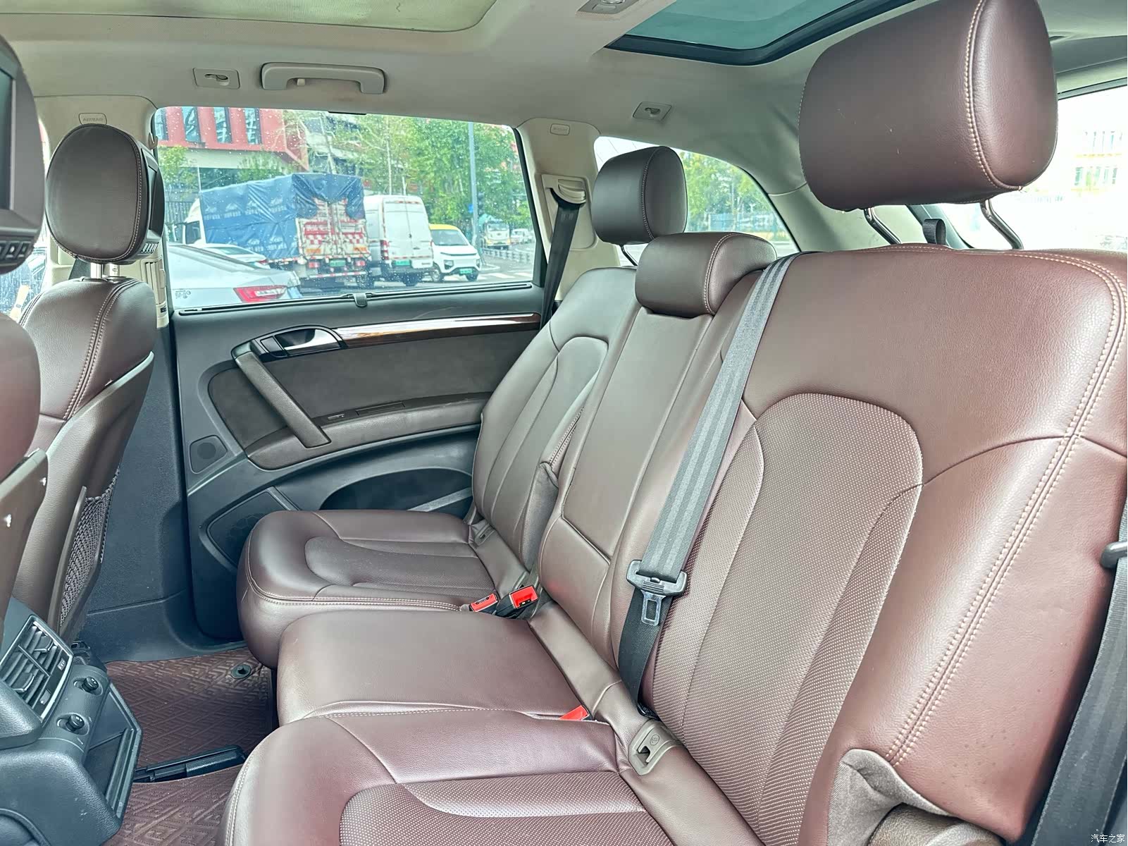 Audi Q7, 2012 12