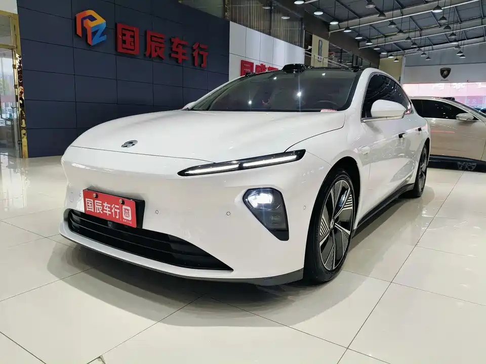 NIO ET7