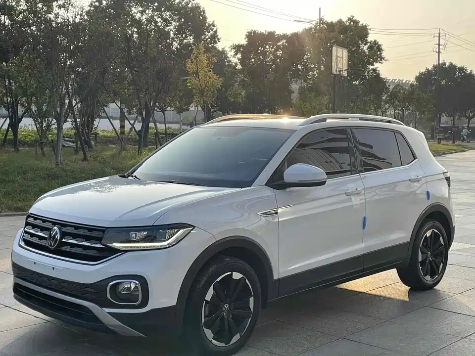Volkswagen Exploring the shadow
