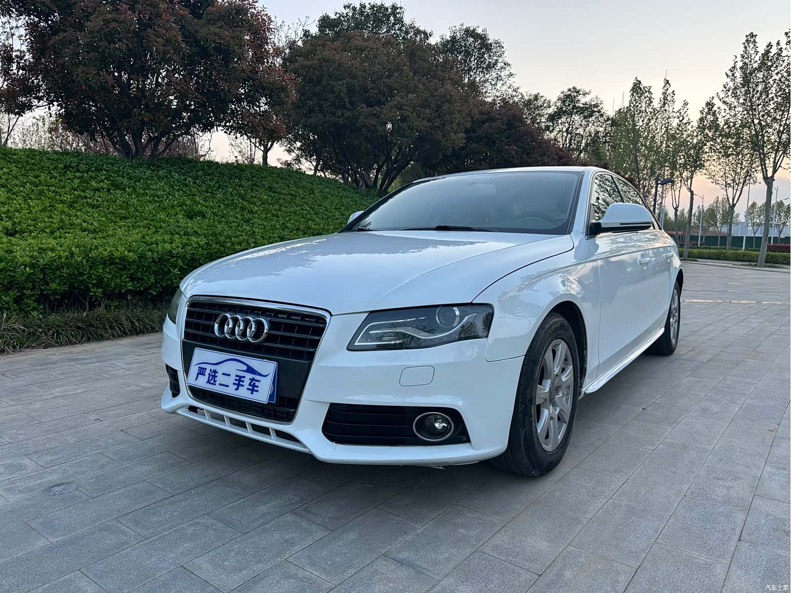 Audi A4L, 2011 1
