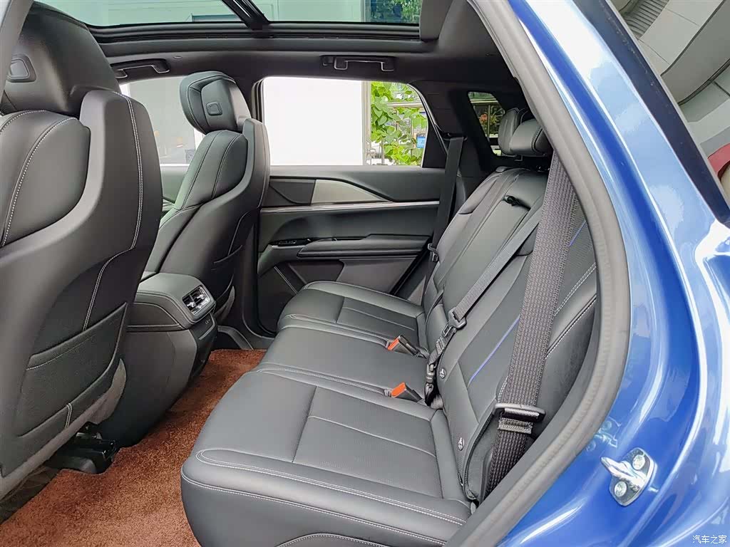 Cadillac XT5, 2025 8
