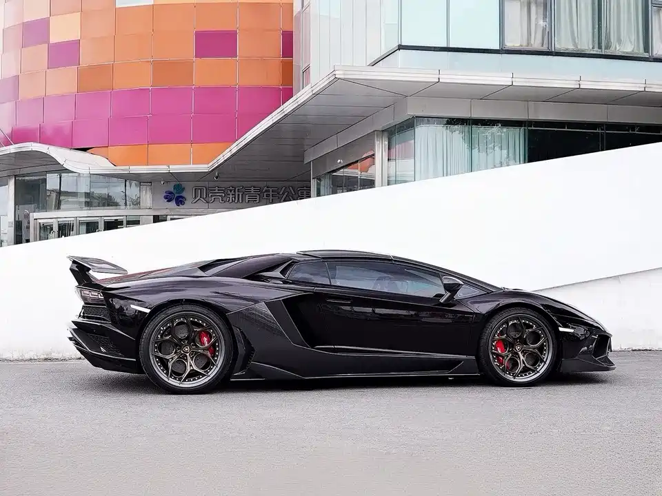 Lamborghini Aventador