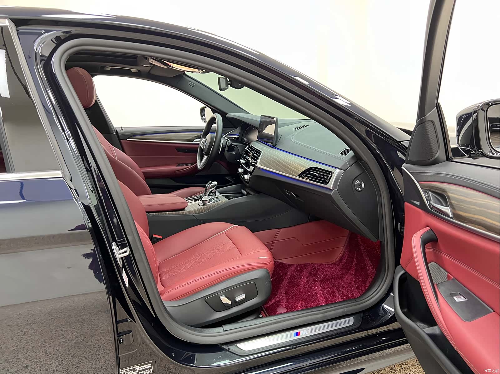 BMW 5 Series, 2022 28