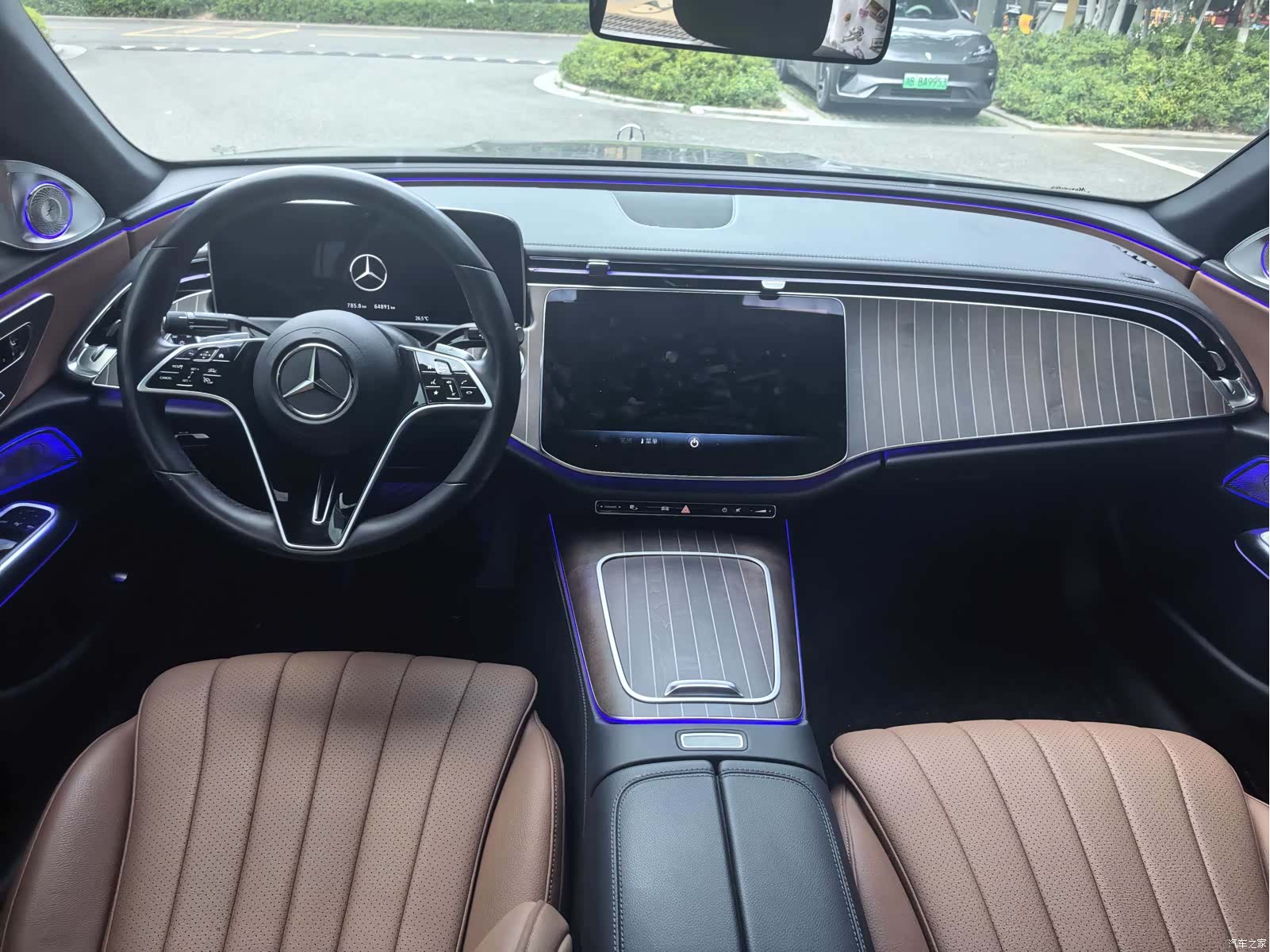 Mercedes-Benz E-Class, 2024 6