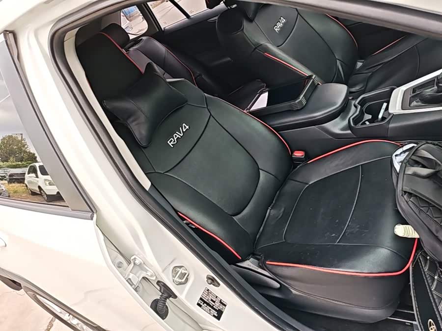 Toyota RAV4 2020, фото 24