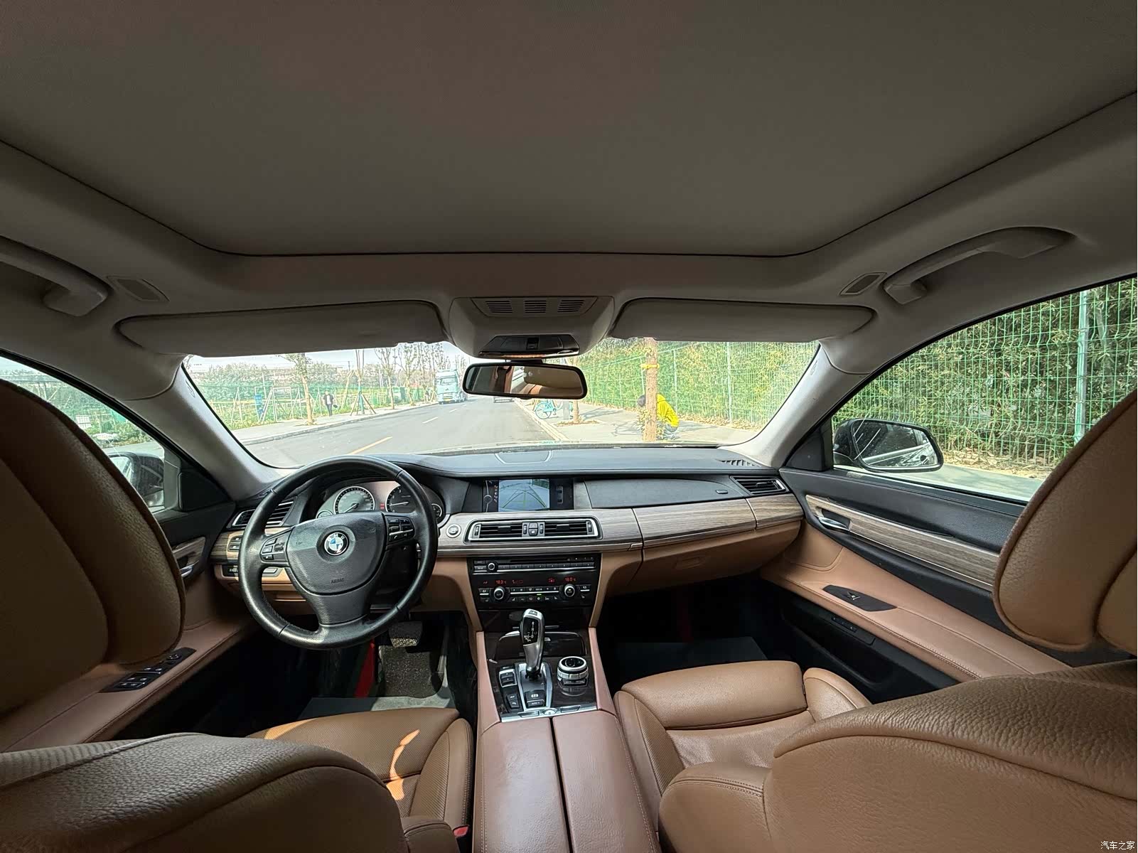 BMW 7 Series, 2011 14