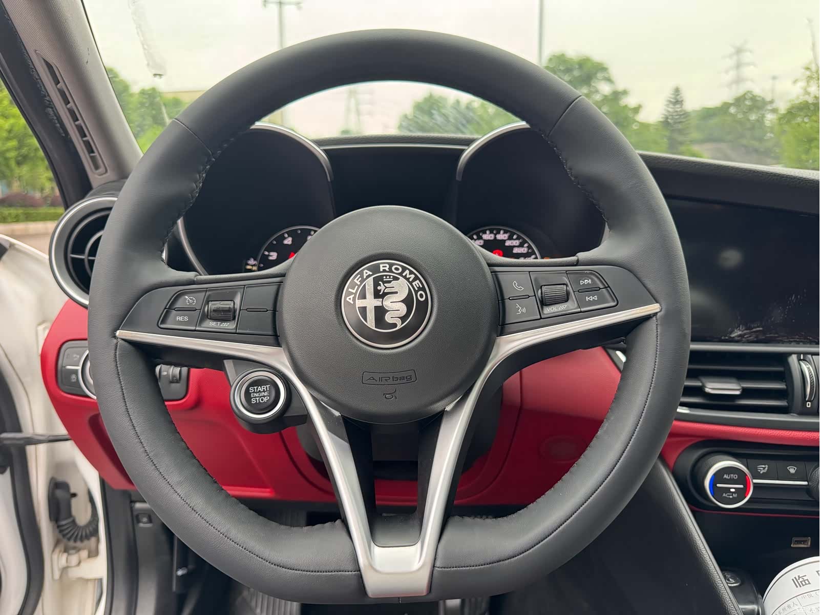 Alfa Romeo Giulia, 2017 15