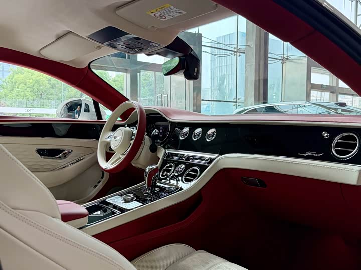 Bentley ou lu cha dian hun dong 2025 GT ji zhi ban