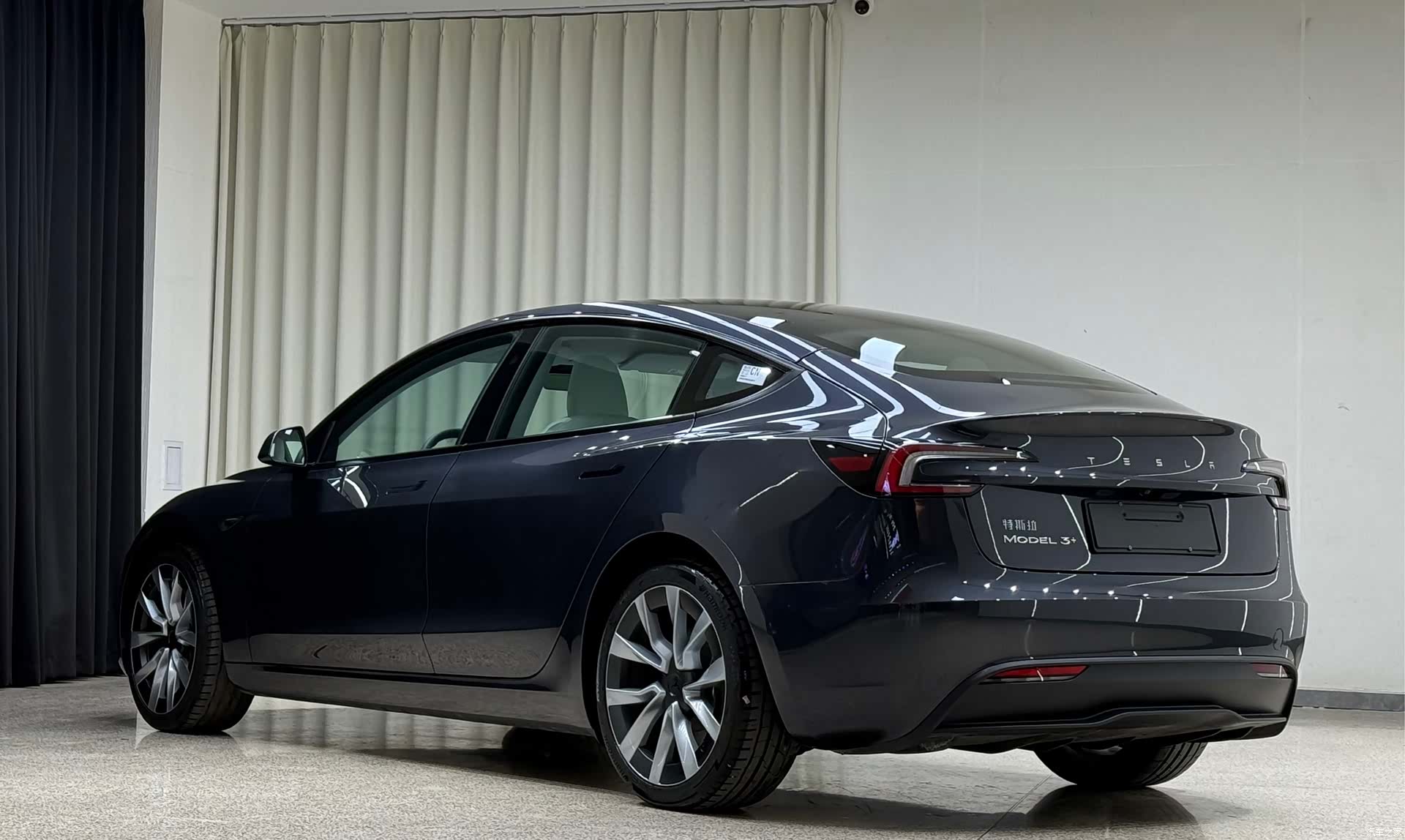 Tesla Model 3, 2024 10
