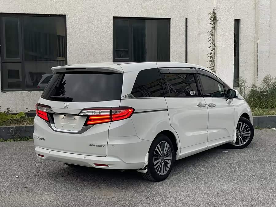 Honda Odyssey 2018, фото 3