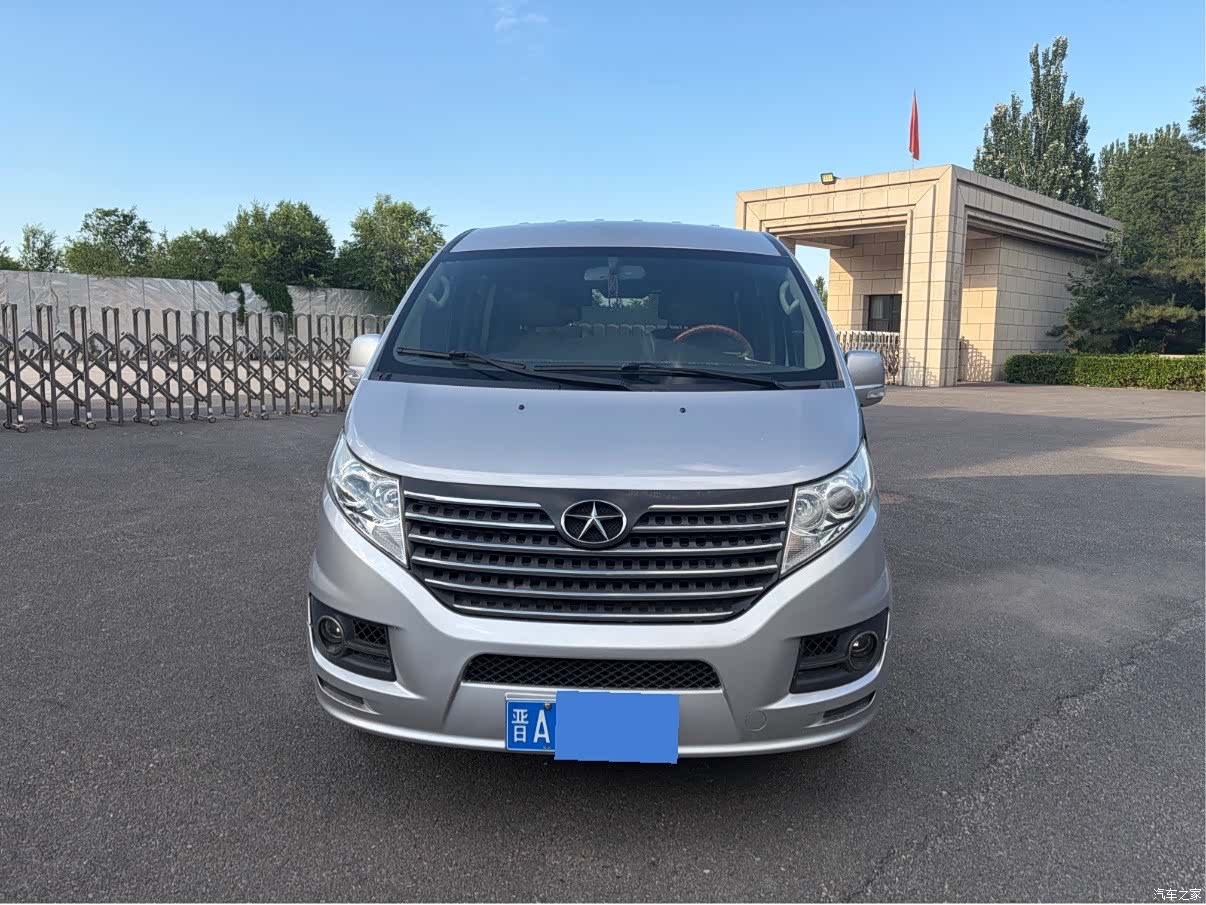 JAC M5, 2011 2