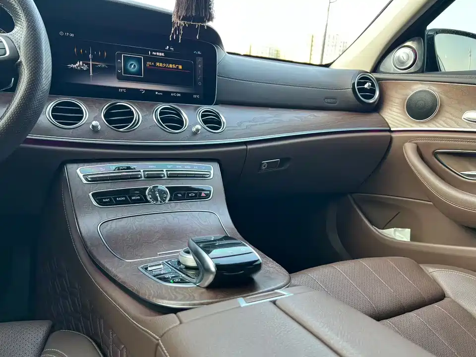 Mercedes-Benz E-class Mercedes-Benz E-class