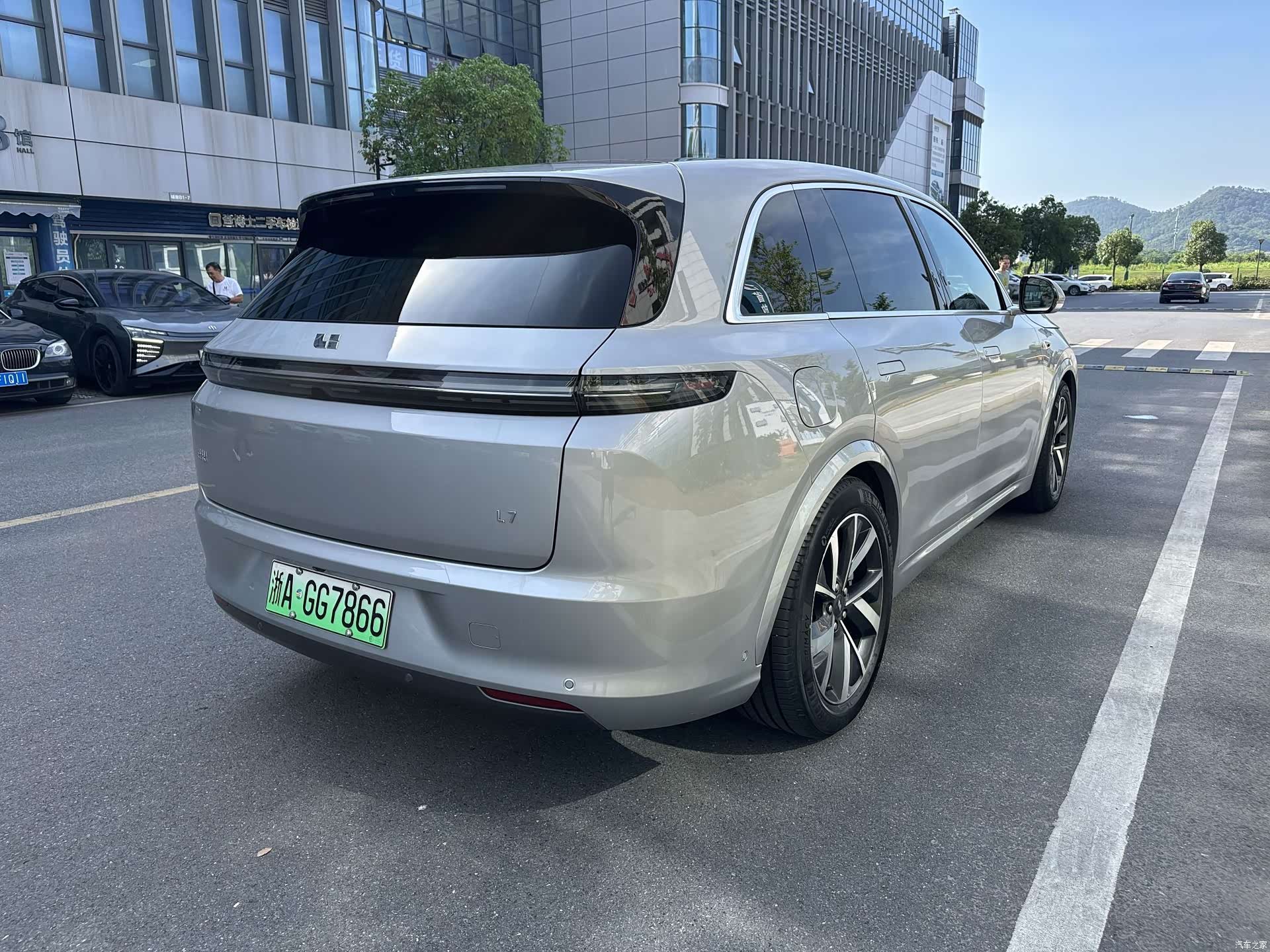 Li Auto L7, 2023 все фото