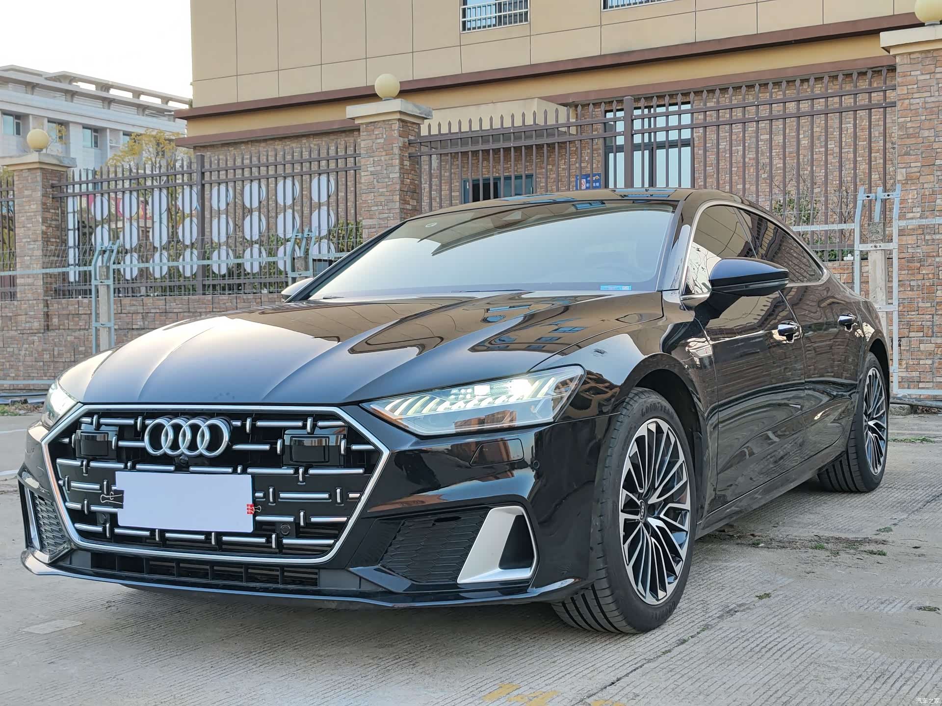 Audi A7L, 2024 1