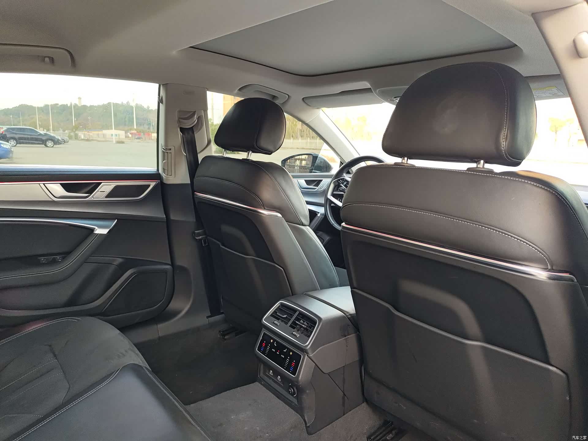Audi A7L, 2024 21