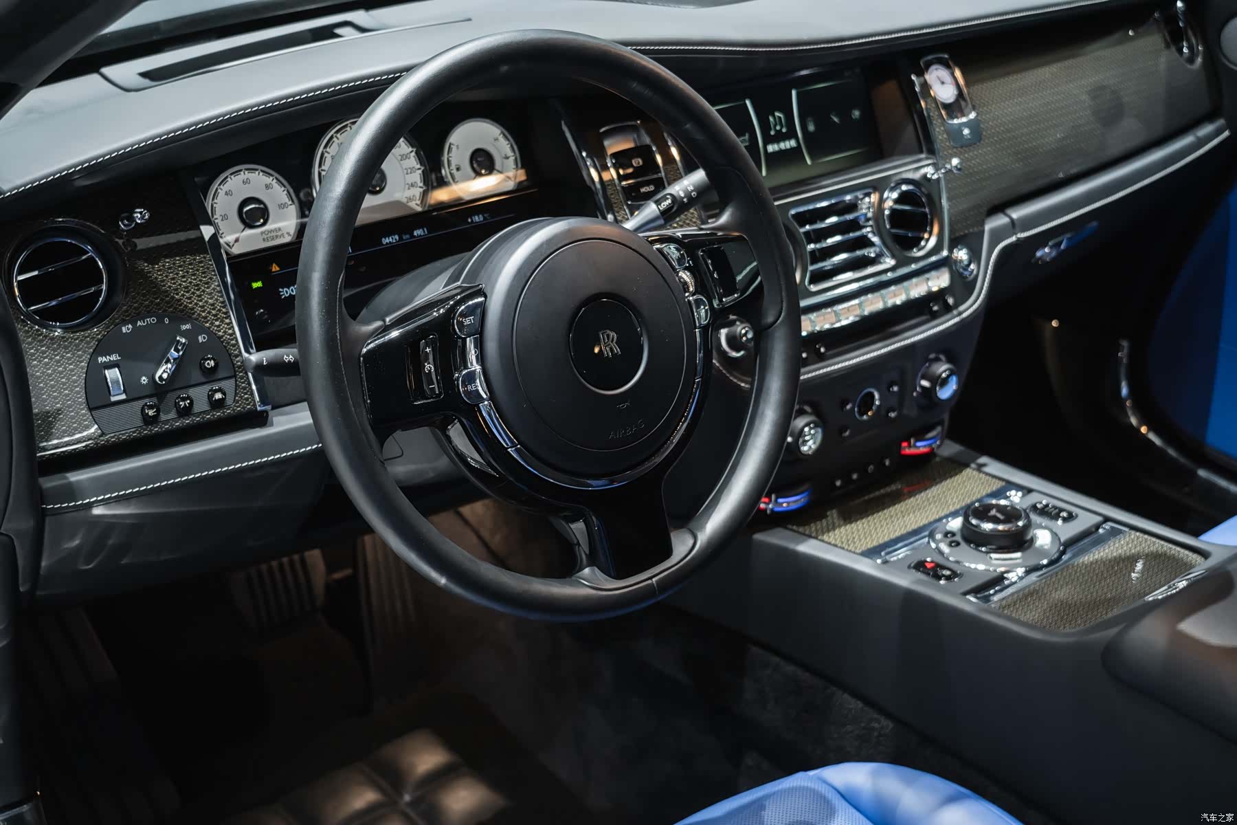 Rolls-Royce Wraith, 2017 16
