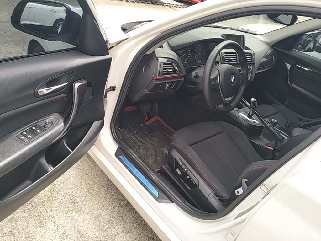 BMW 1 Series, 2015 12