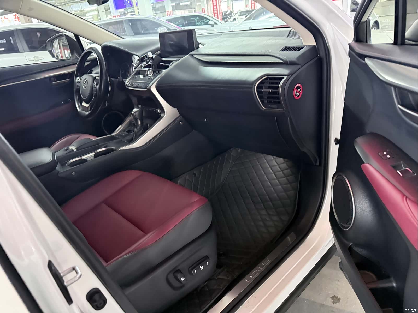 Lexus NX, 2021 19