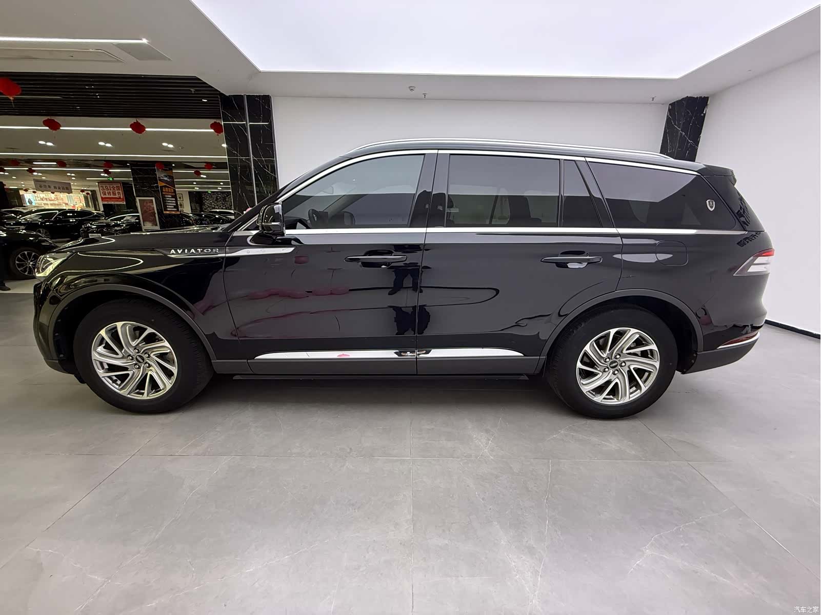 Lincoln Aviator, 2021 все фото