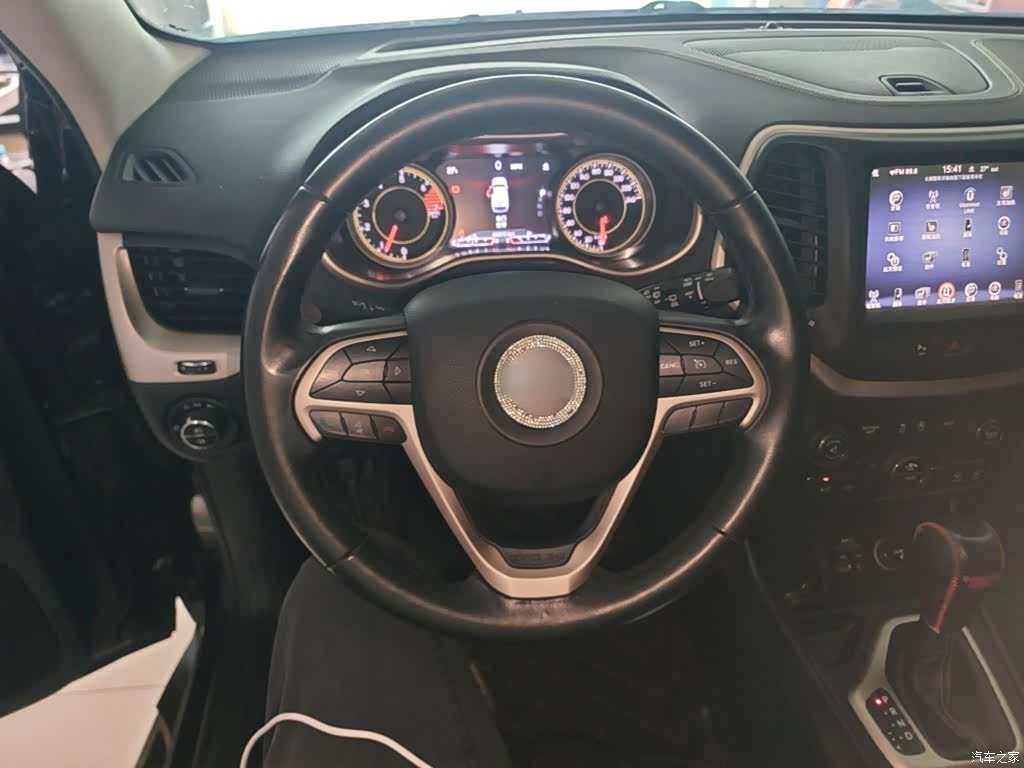 Jeep Cherokee, 2018 11