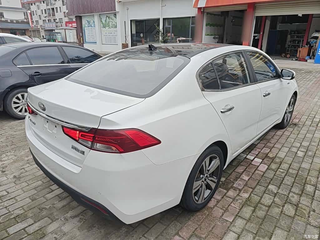 Kia GLS, 2020 7