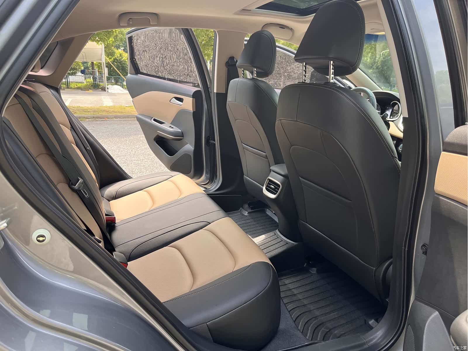 Chevrolet 320, 2022 11