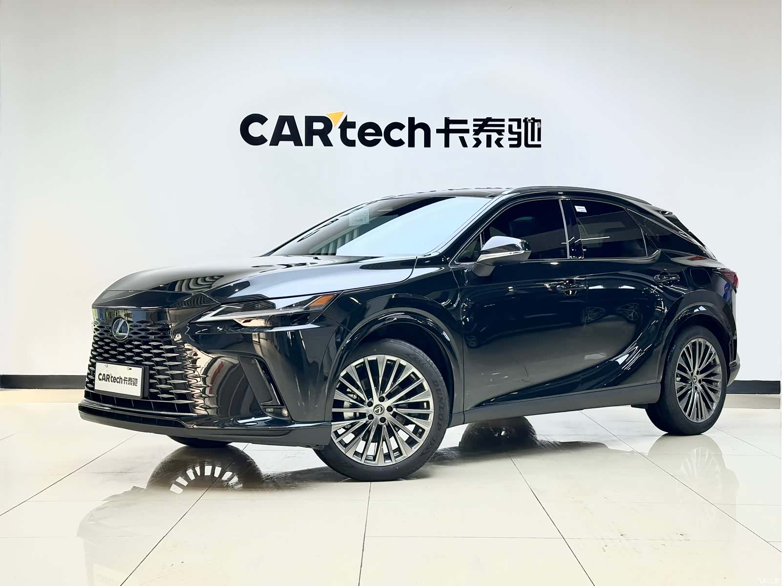 Lexus RX, 2025 3