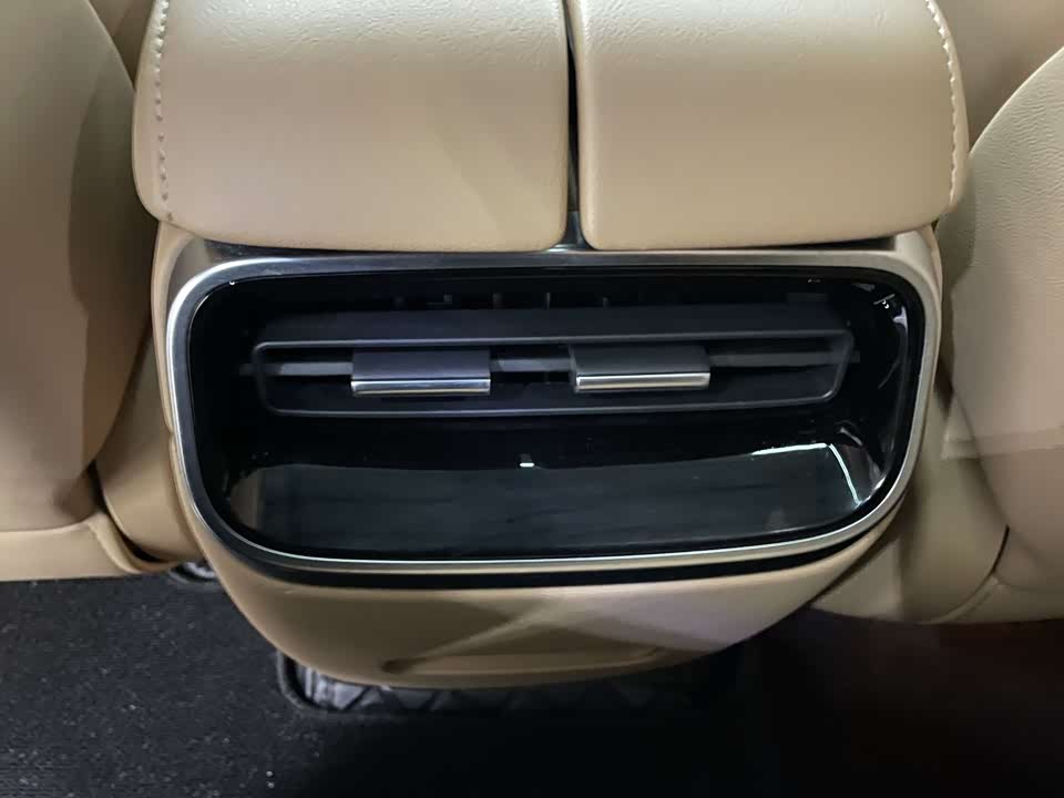 AITO Ask the world M5