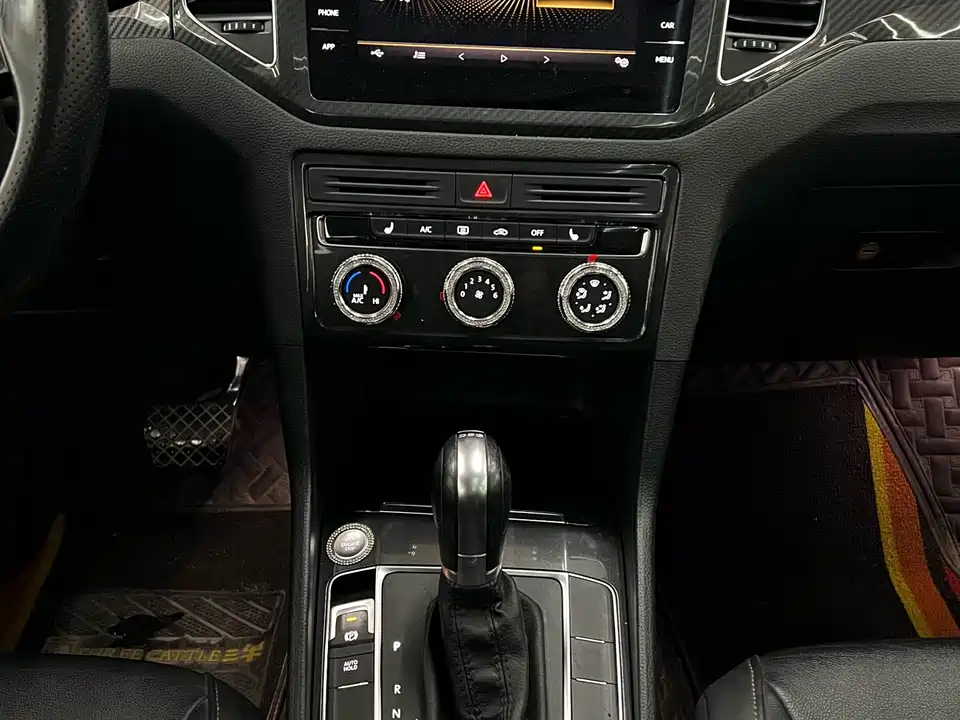 Volkswagen Golf*Jiayu