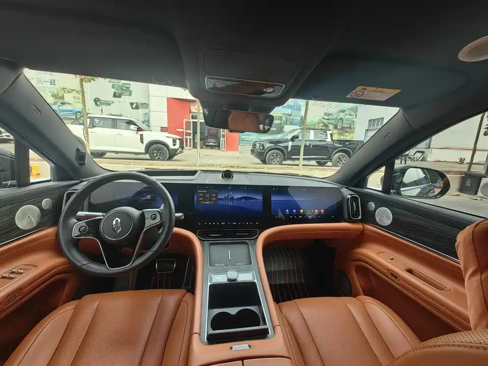 AITO Ask the world M9