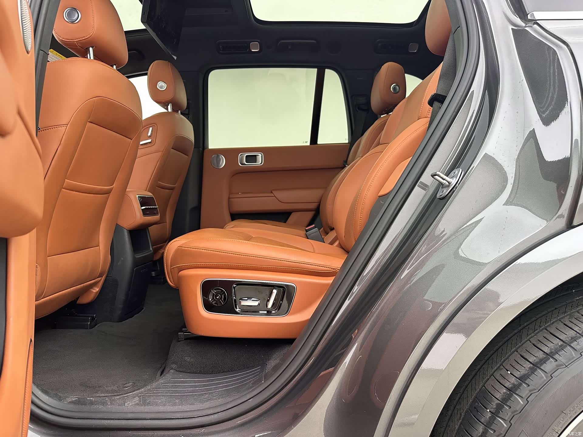 Li Auto L8, 2023 все фото