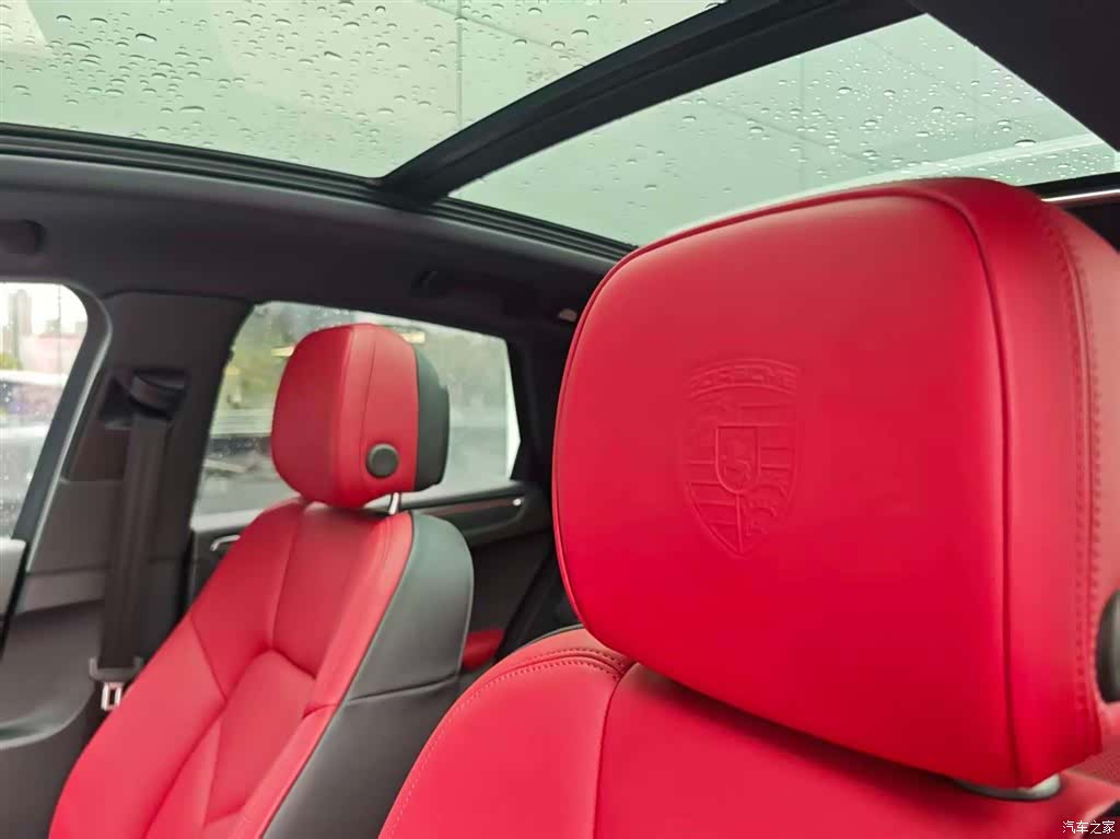 Porsche Macan, 2025 6