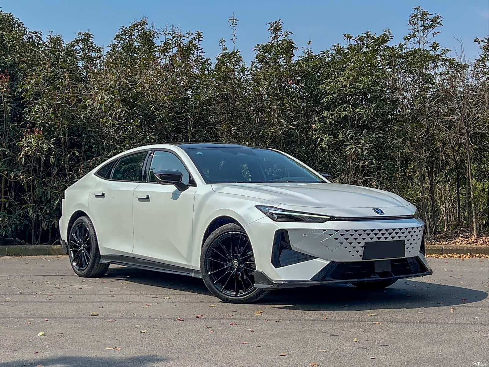 Changan UNI-V, 2024 3
