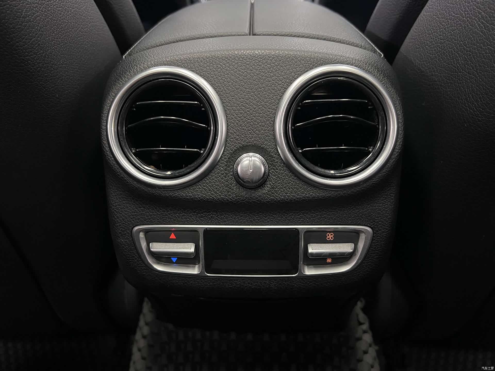 Mercedes-Benz C-Class, 2016 29