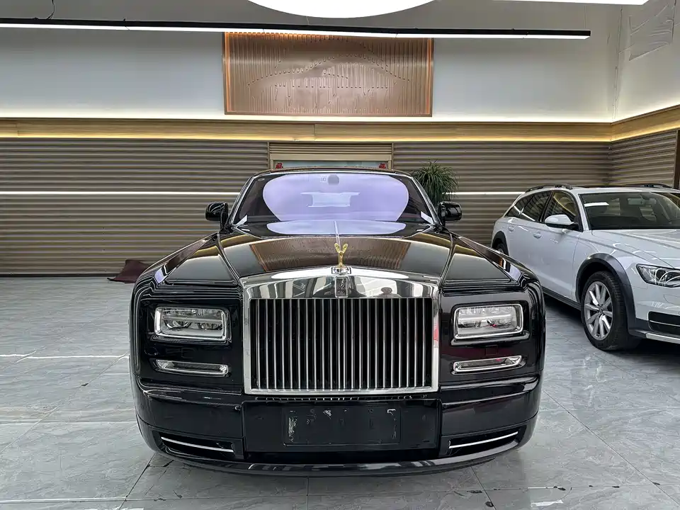 Rolls-Royce Phantom