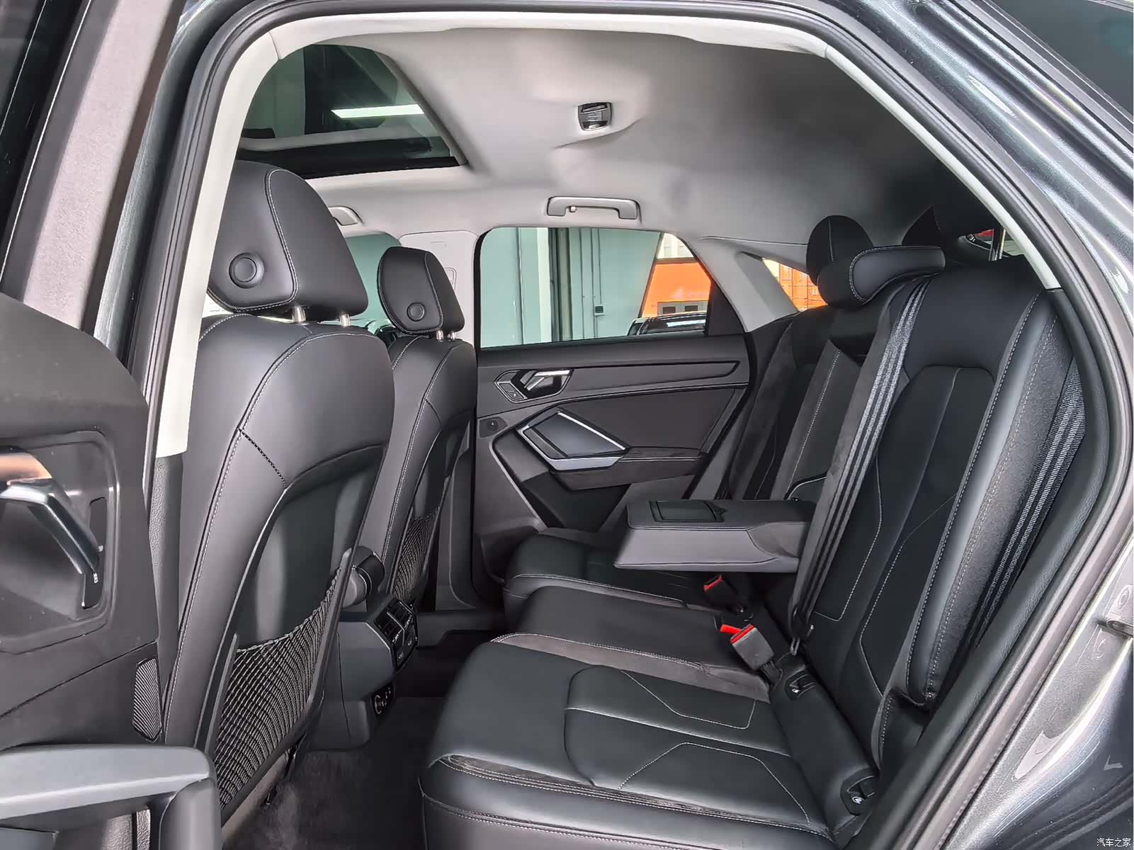 Audi Q3, 2022 9