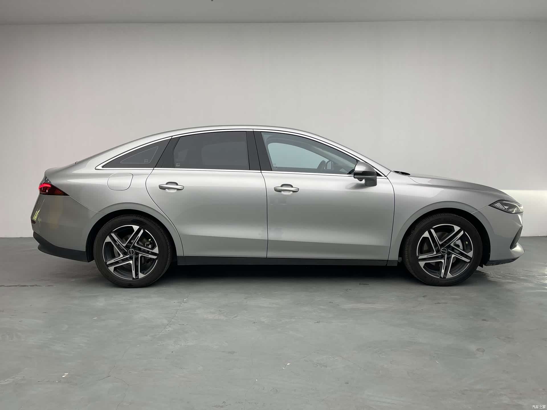 Roewe D7, 2024 9