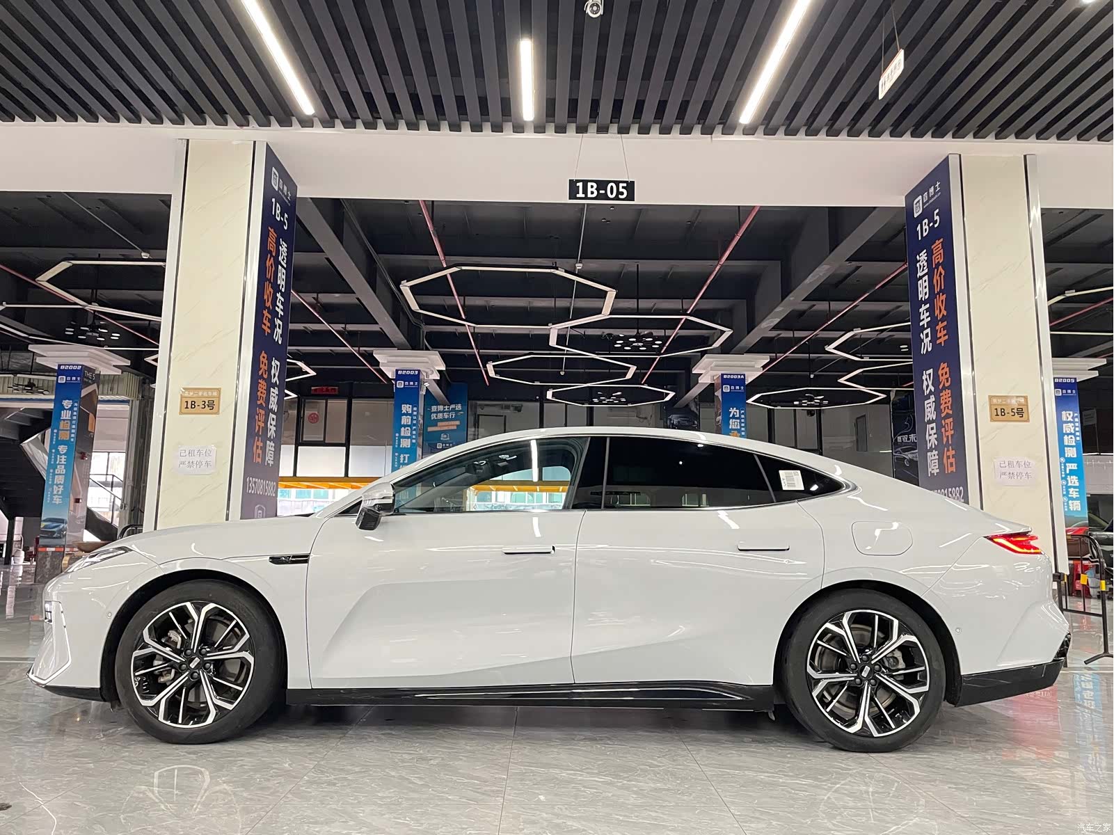 Geely E8, 2025 4