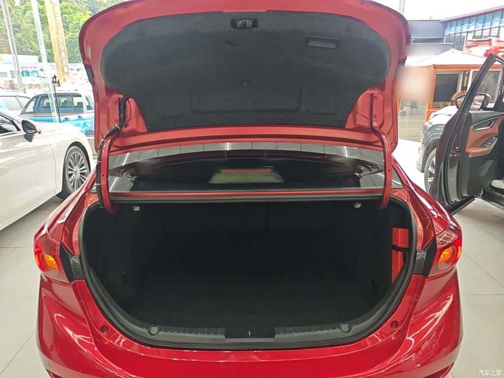 Mazda Mazda3, 2017 19