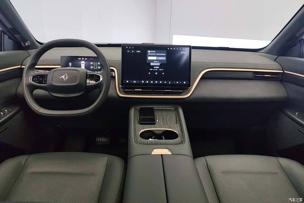 DongFeng eπ008, 2024 12